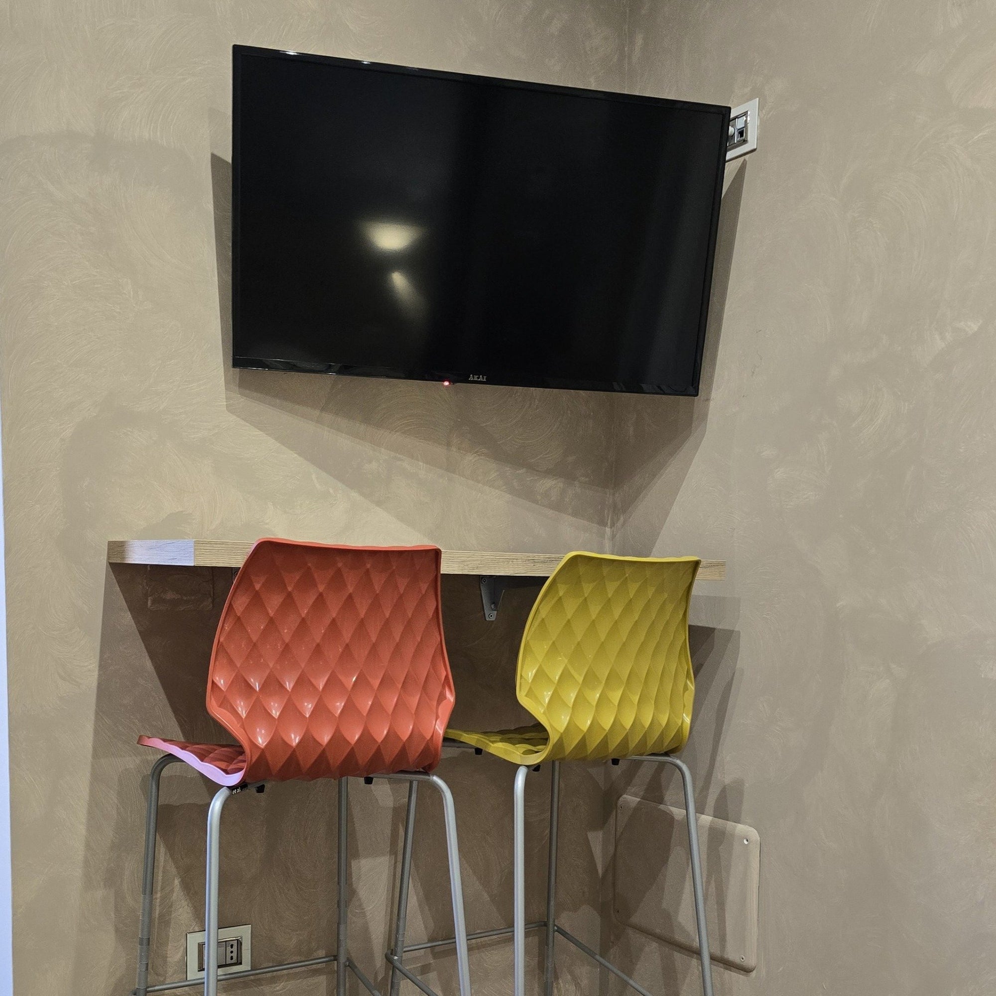 Letto matrimoniale in Camera 4 con SPA – design ricercato